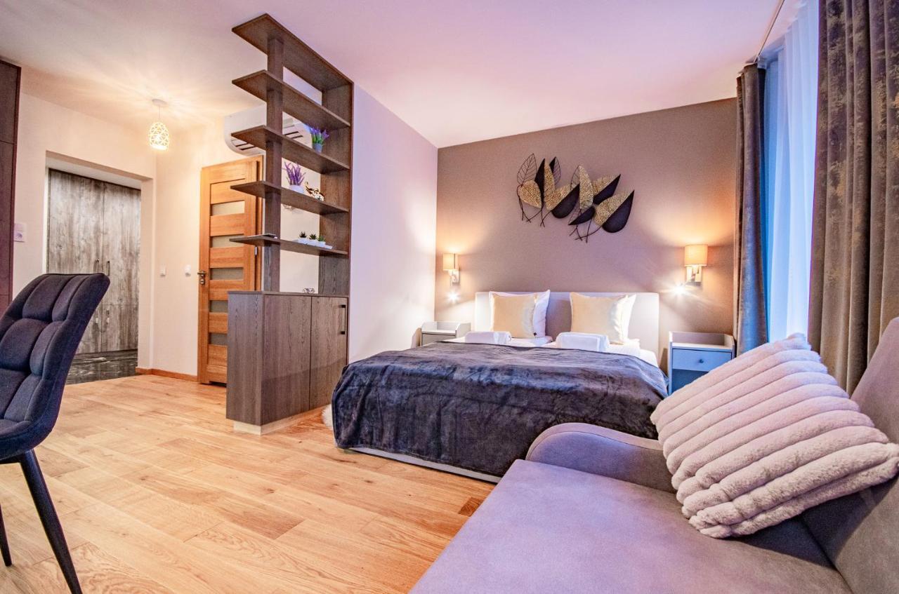 Inpoint Spacious Apartments Near Main Square & Kazimierz District Krakkó Kültér fotó