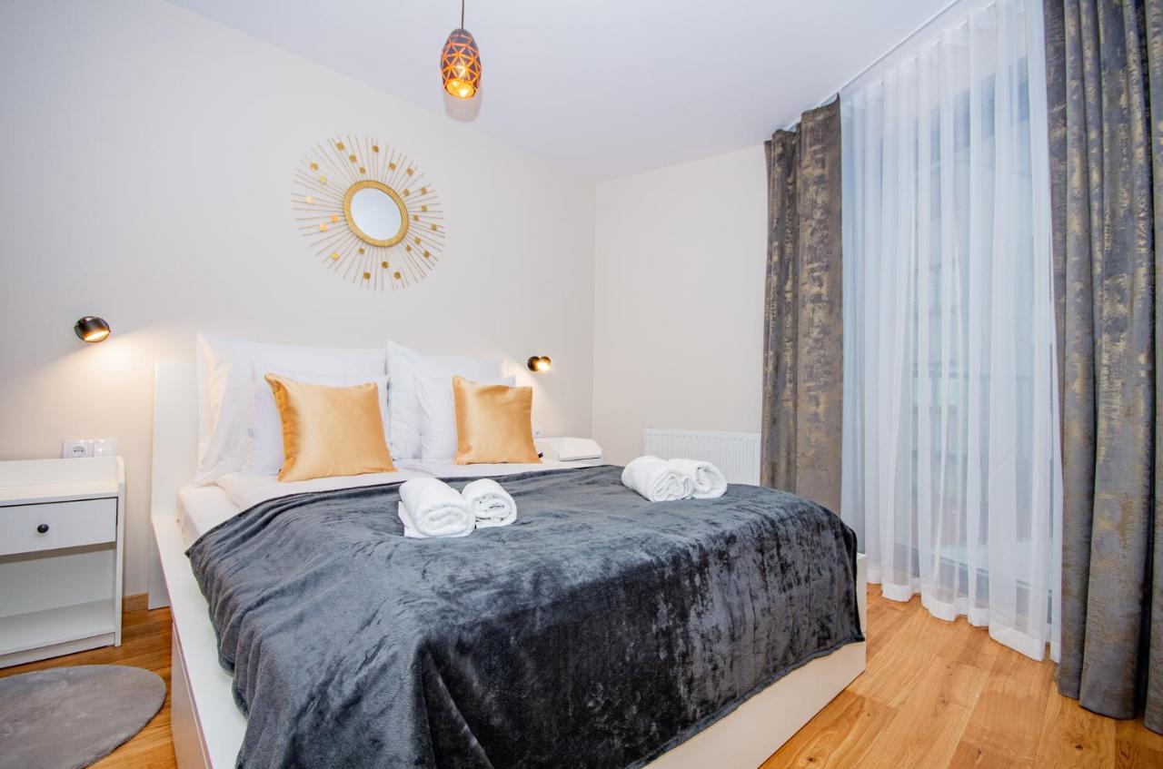 Inpoint Spacious Apartments Near Main Square & Kazimierz District Krakkó Kültér fotó