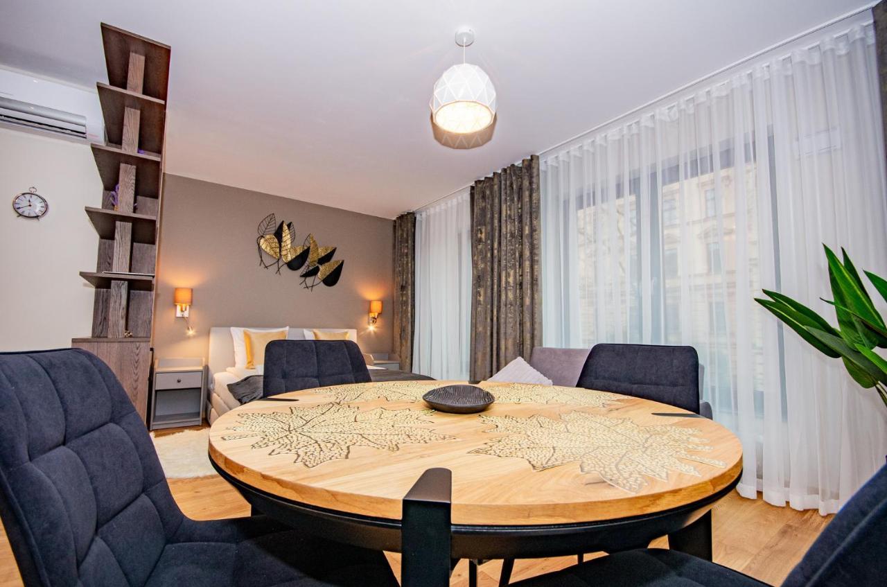 Inpoint Spacious Apartments Near Main Square & Kazimierz District Krakkó Kültér fotó