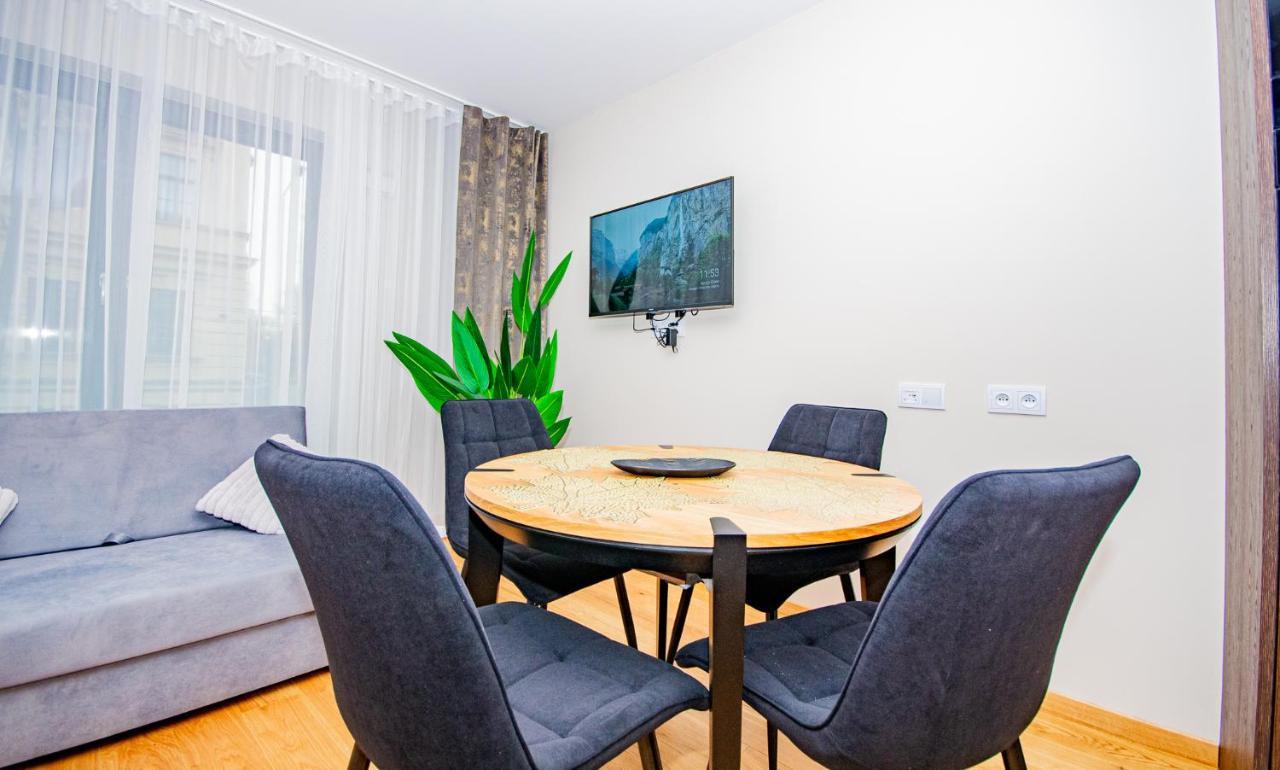 Inpoint Spacious Apartments Near Main Square & Kazimierz District Krakkó Kültér fotó