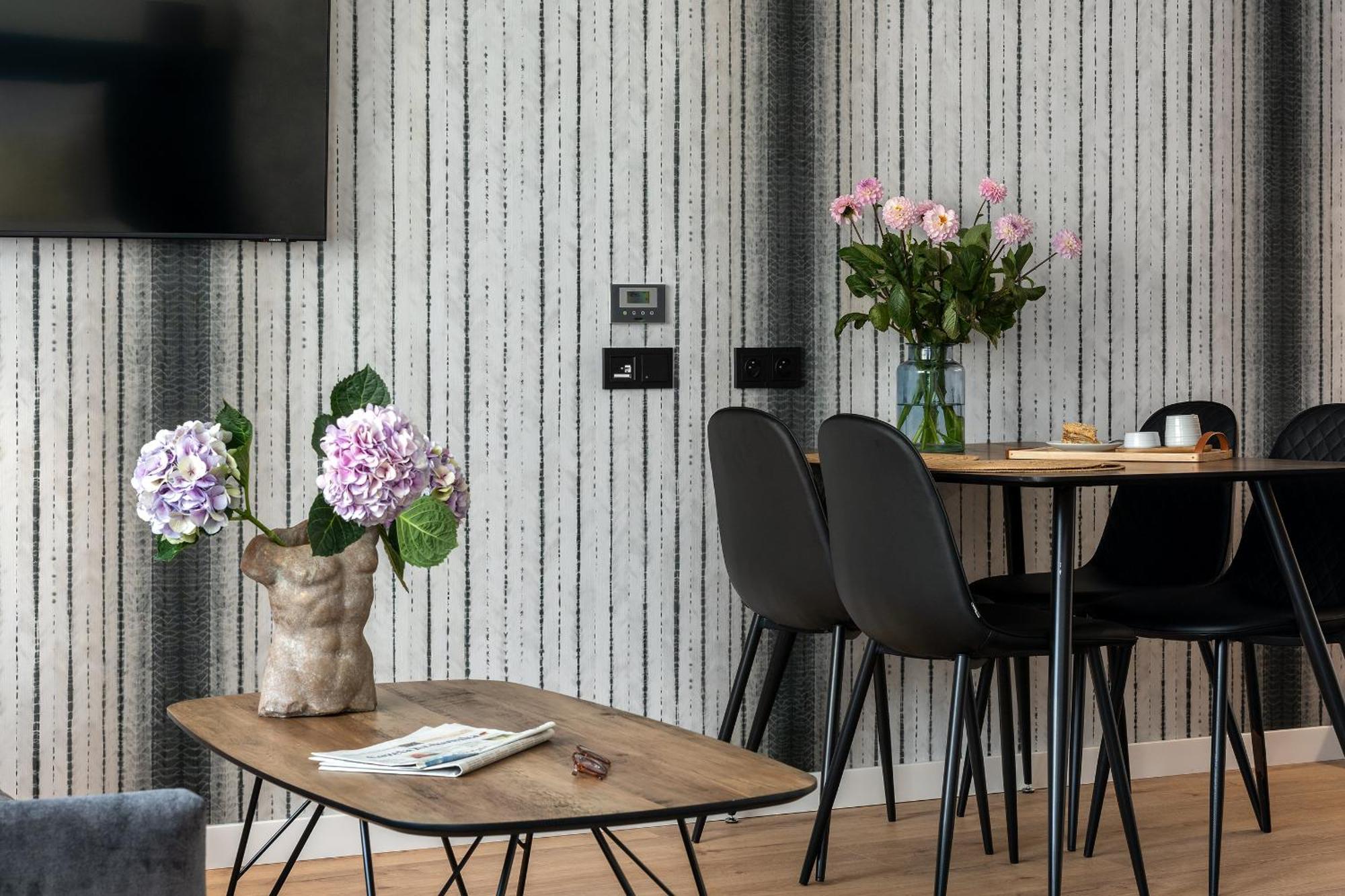 Inpoint Spacious Apartments Near Main Square & Kazimierz District Krakkó Szoba fotó