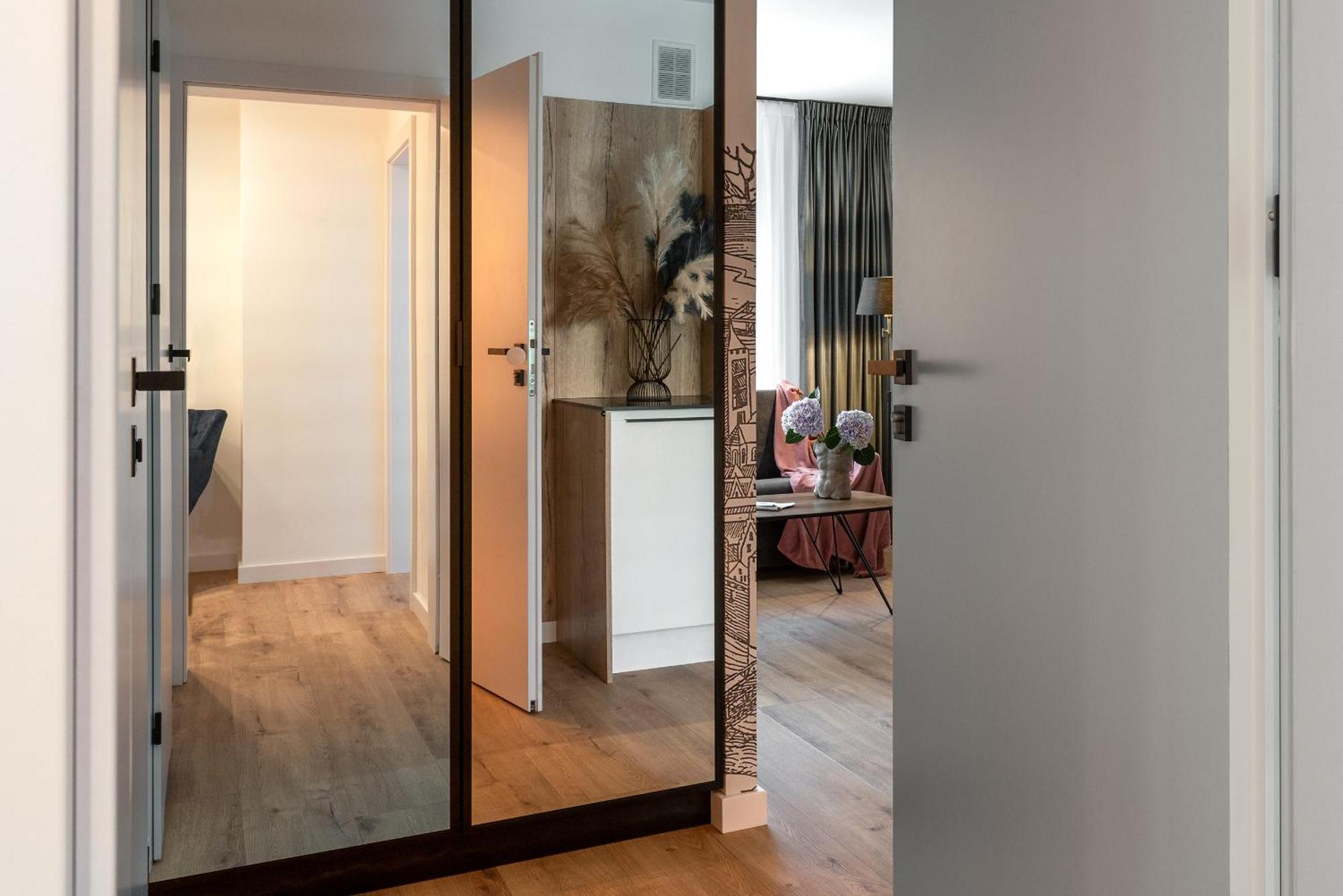 Inpoint Spacious Apartments Near Main Square & Kazimierz District Krakkó Szoba fotó