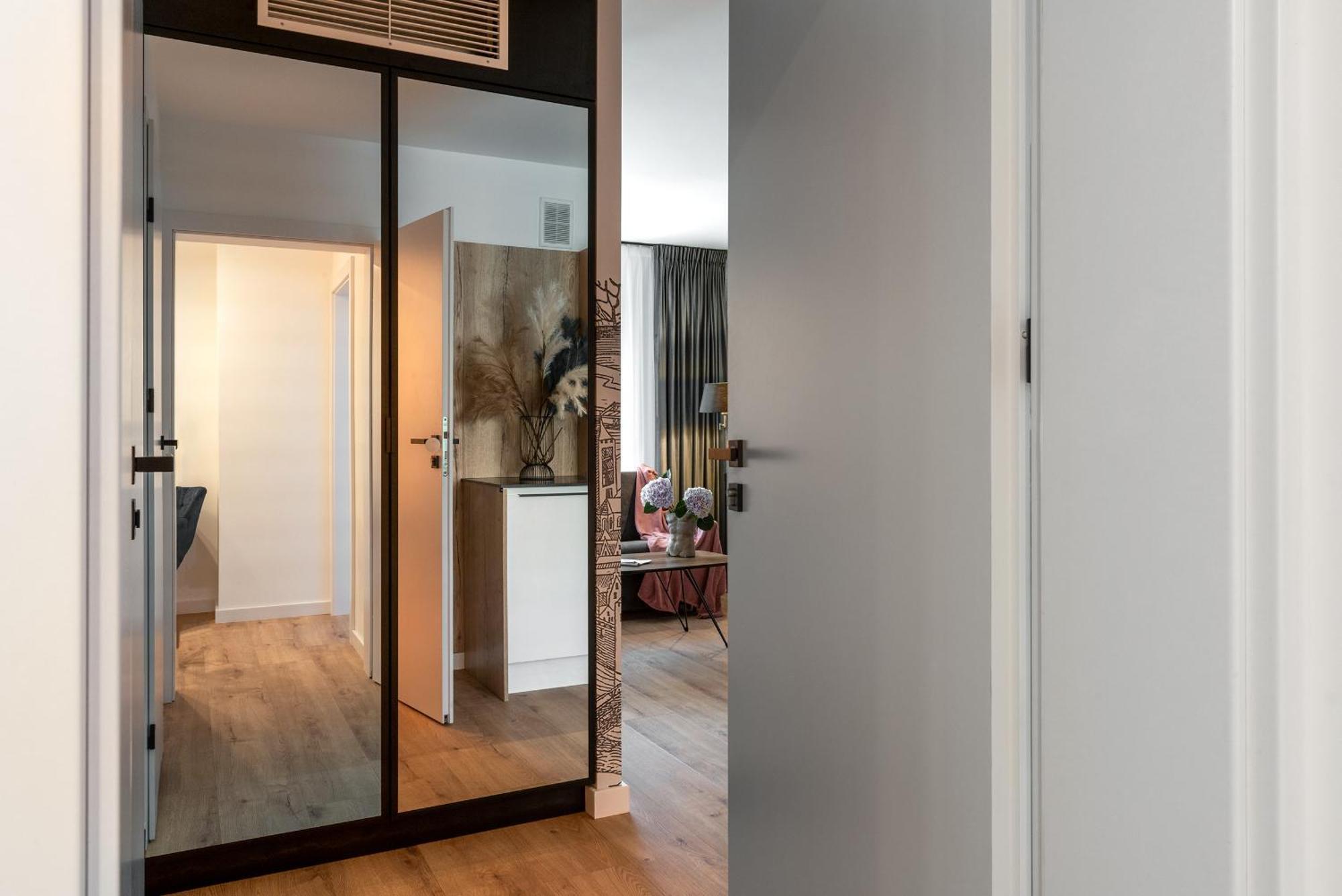 Inpoint Spacious Apartments Near Main Square & Kazimierz District Krakkó Szoba fotó