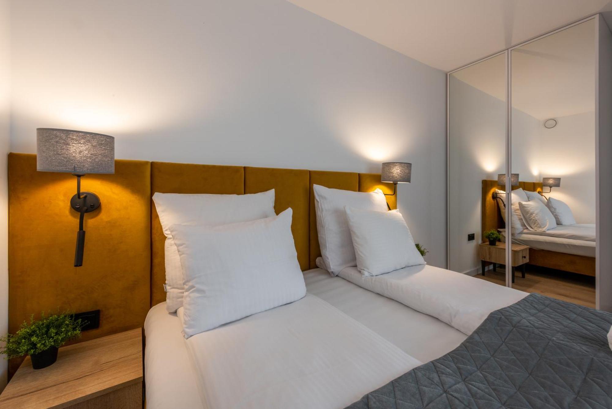Inpoint Spacious Apartments Near Main Square & Kazimierz District Krakkó Szoba fotó